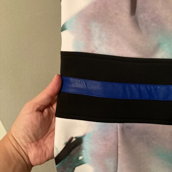 EUC ✨ G.I.L.I. Sheath Sleeveless Dress - Picture 5 of 7